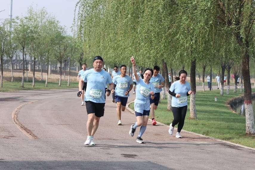 第二届“晋南钢铁杯”太子湖户外运动会举行