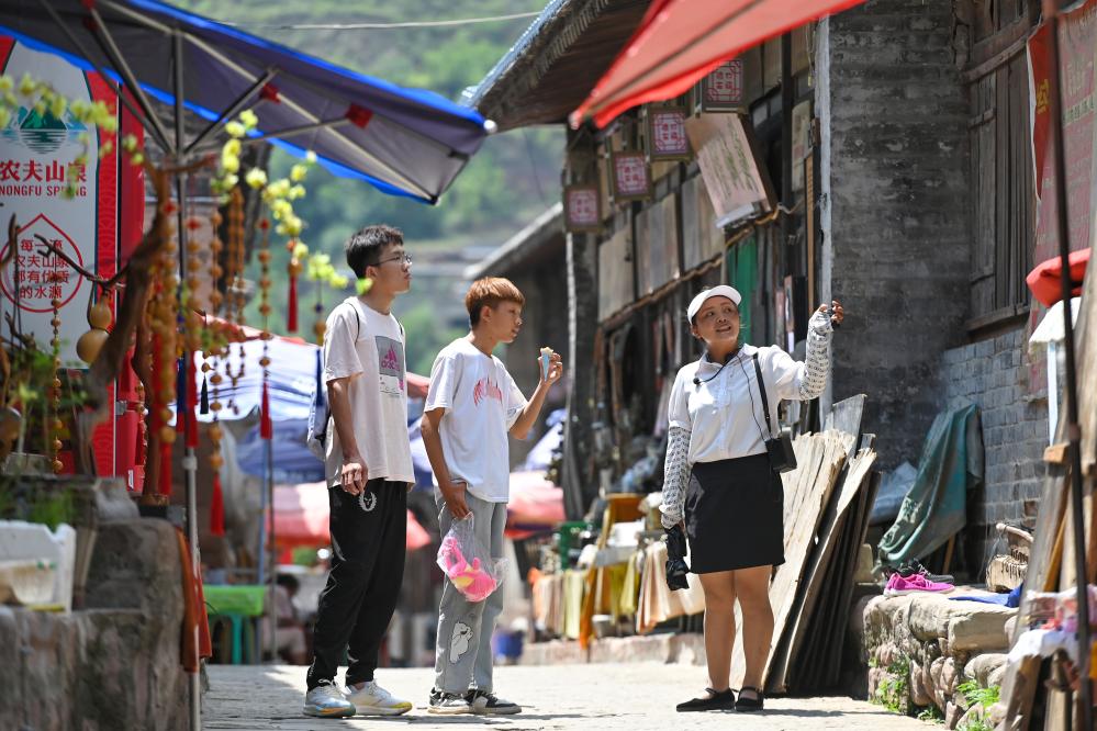 吕梁山黄河畔，老区人民吃上“旅游饭” 