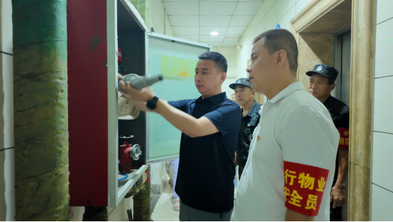 乐鱼:华阳新材料集团太行公司开展夜间消防安全隐患排查专项行动(图1)